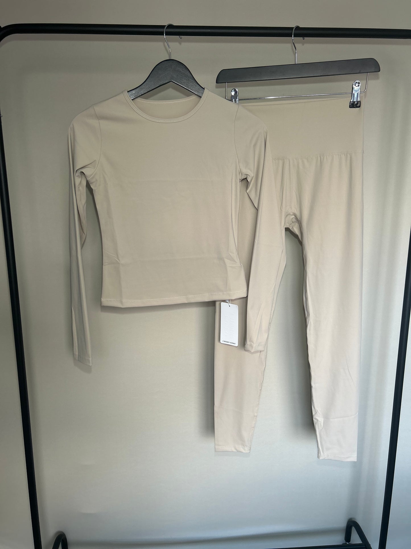 LONG SLEEVED SLINKY GYM SET