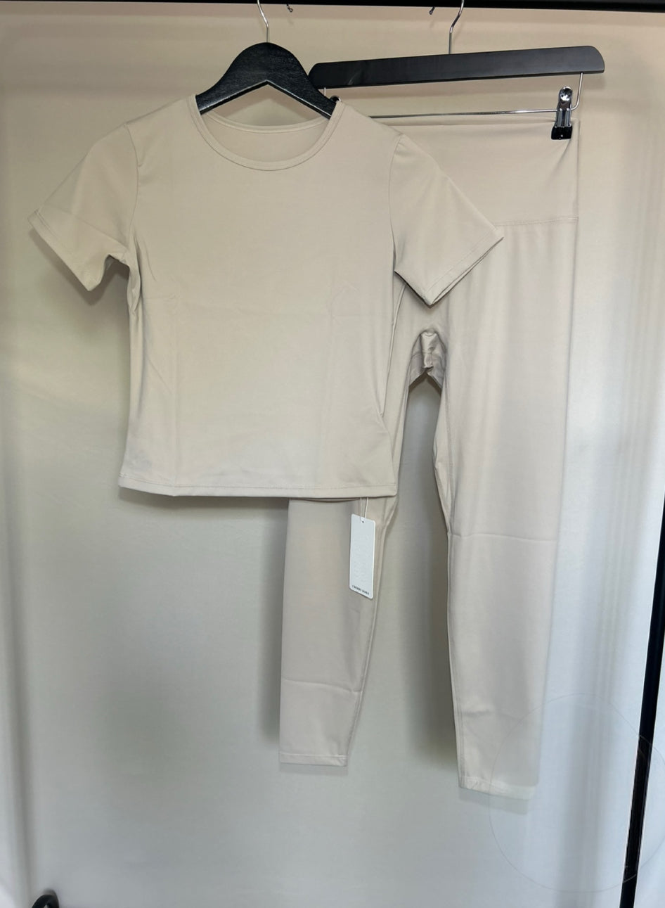 SLINKY SHORT SLEEVED GYM SET
