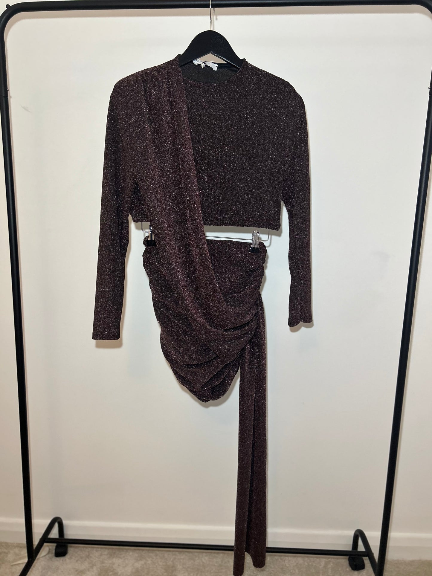 GLITTERY DRAPE DRESS/CO-ORD
