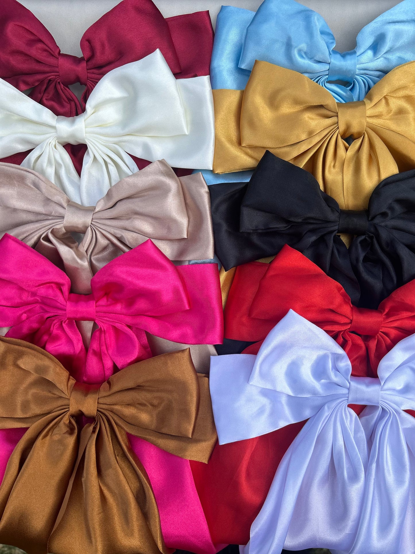 OVERSIZED SATIN HAIR BOWS