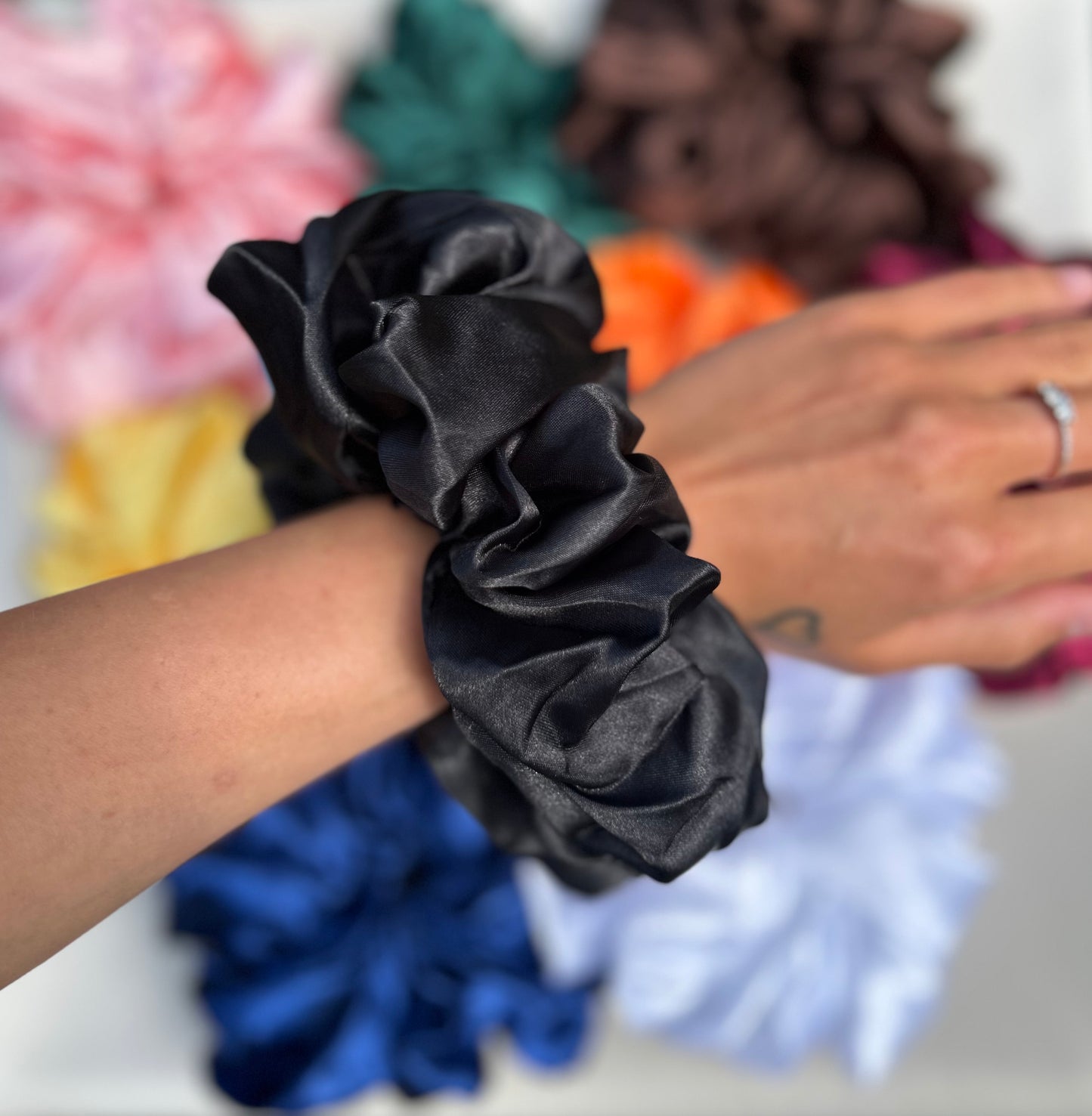XL SATIN SCRUNCHIES