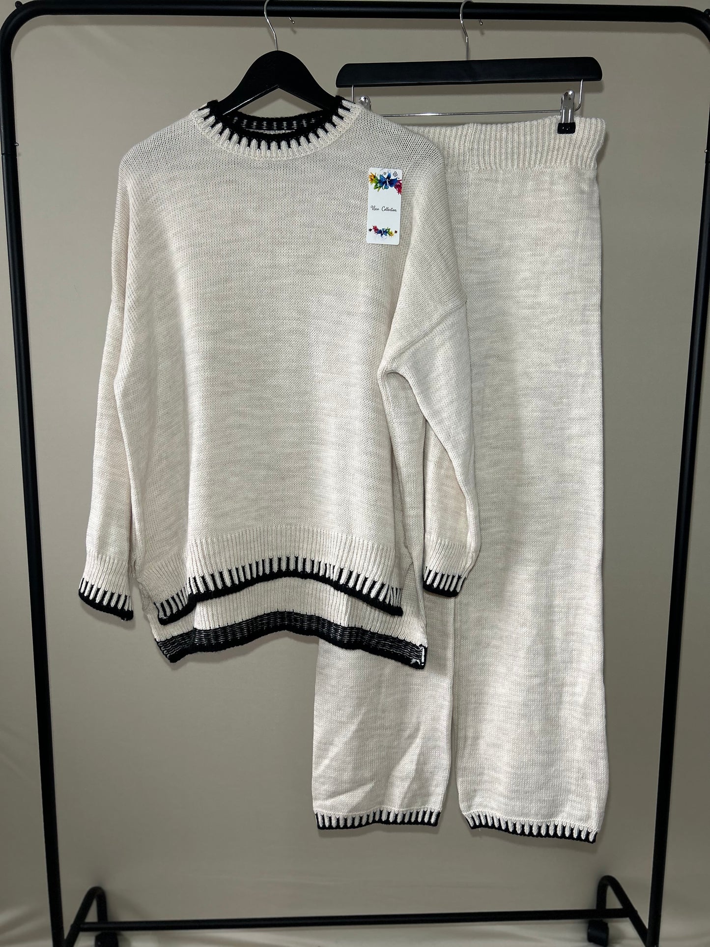 KNITTED STITCH DETAILED SET