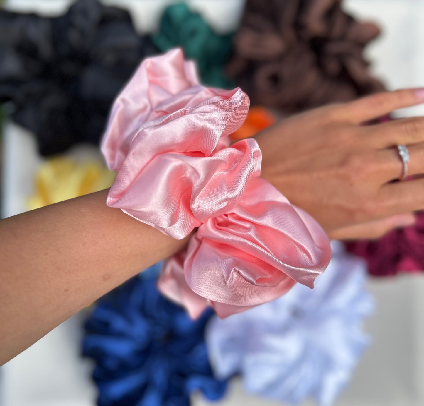 XL SATIN SCRUNCHIES