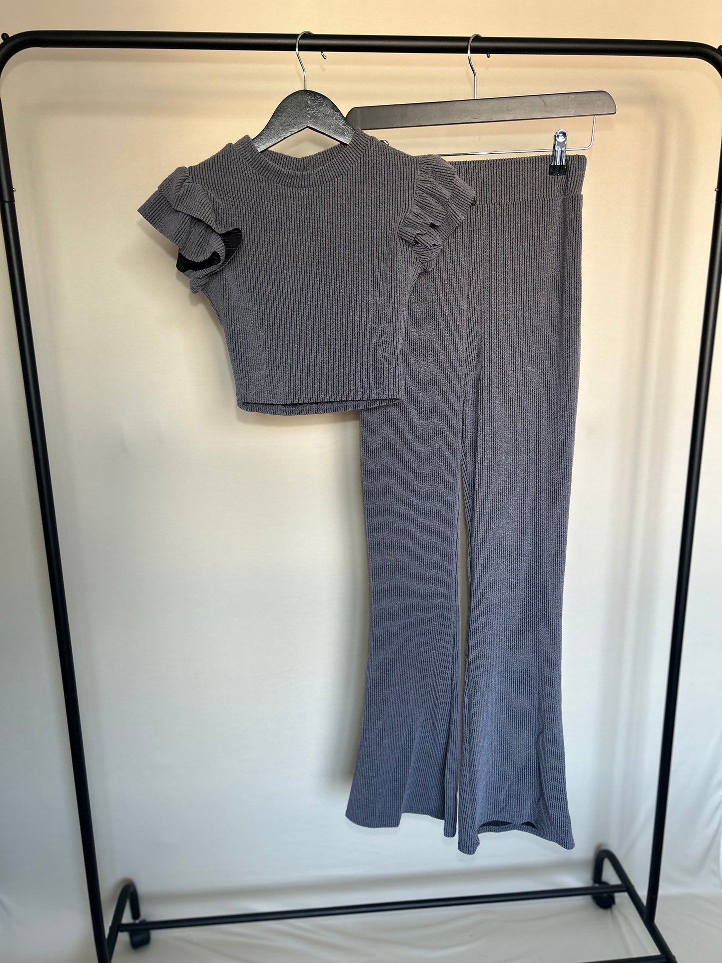 RIBBED FRILLED SET