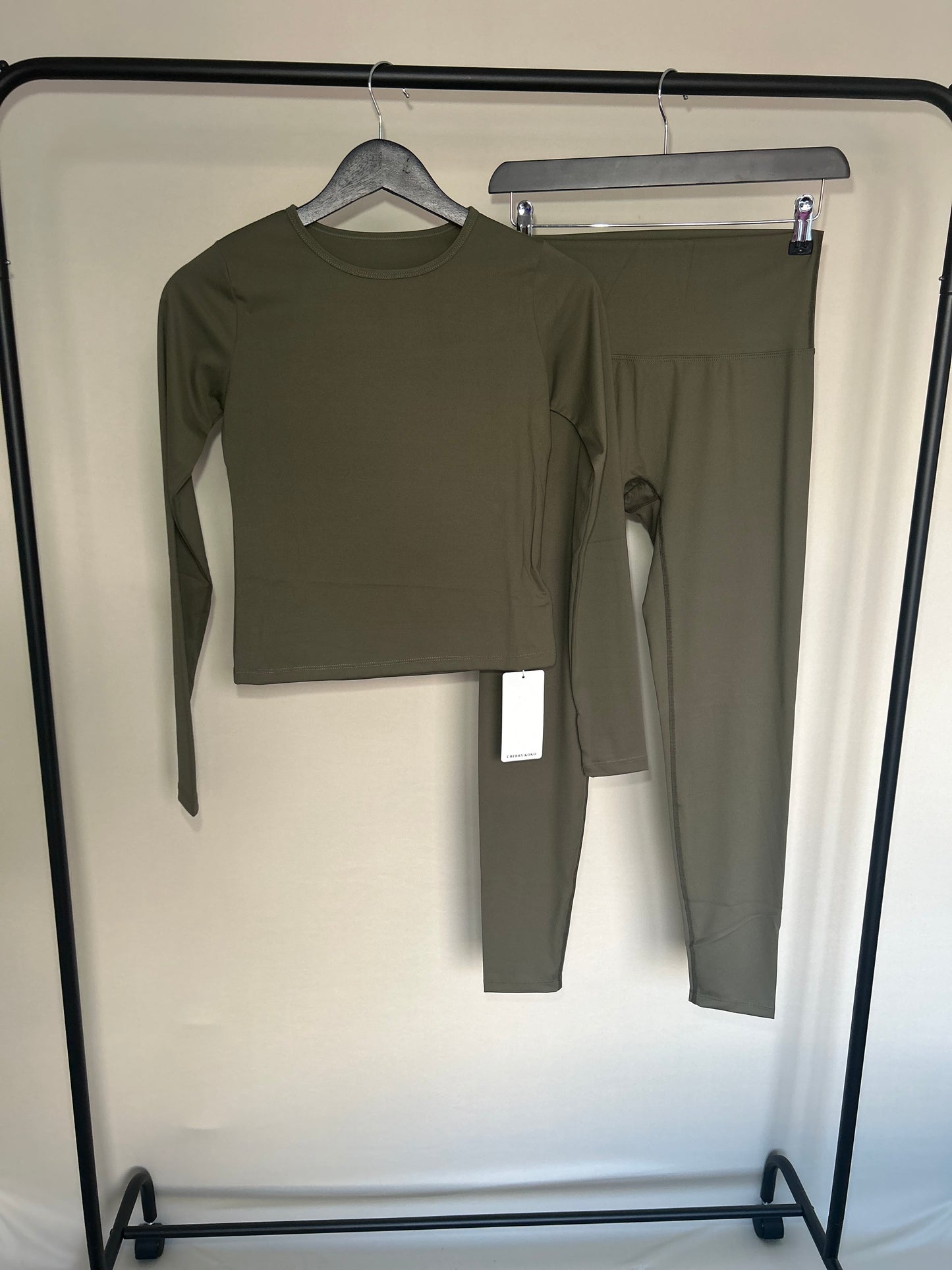 LONG SLEEVED SLINKY GYM SET