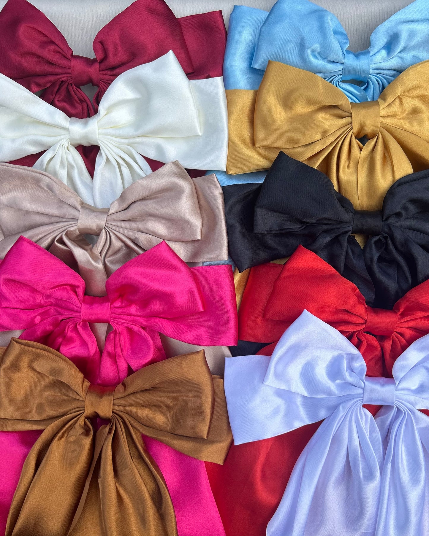 OVERSIZED SATIN HAIR BOWS