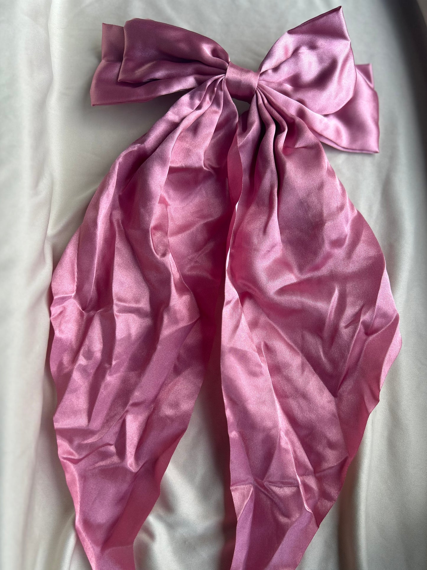 OVERSIZED SATIN HAIR BOWS