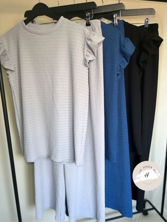 PLUS SIZE TEXTURED FRILL SLEEVED LOUNGE SET