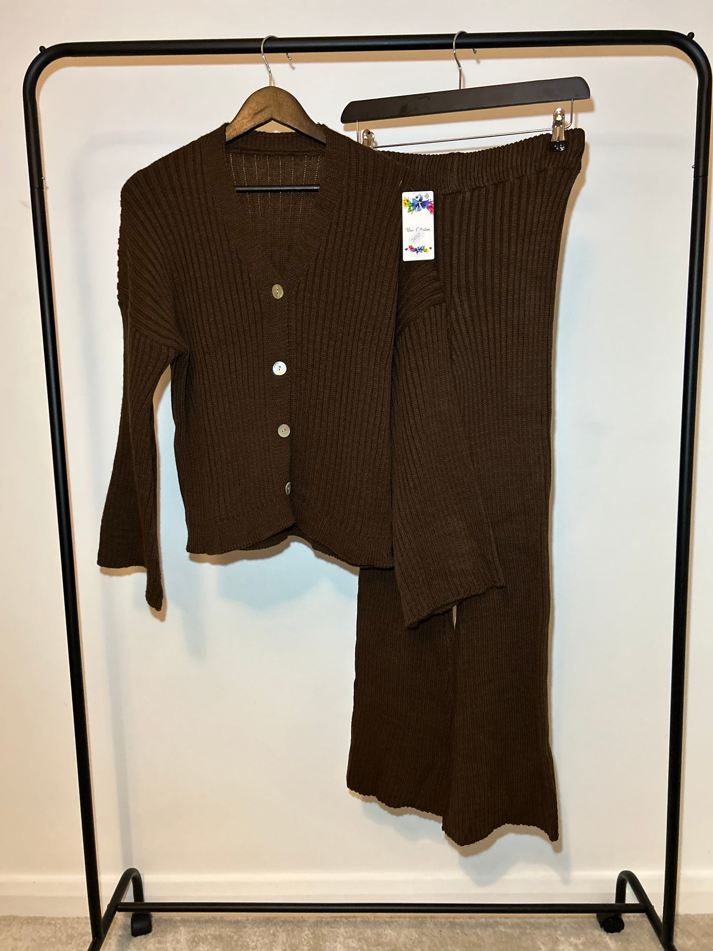 KNITTED CARDIGAN AND FLARED SET