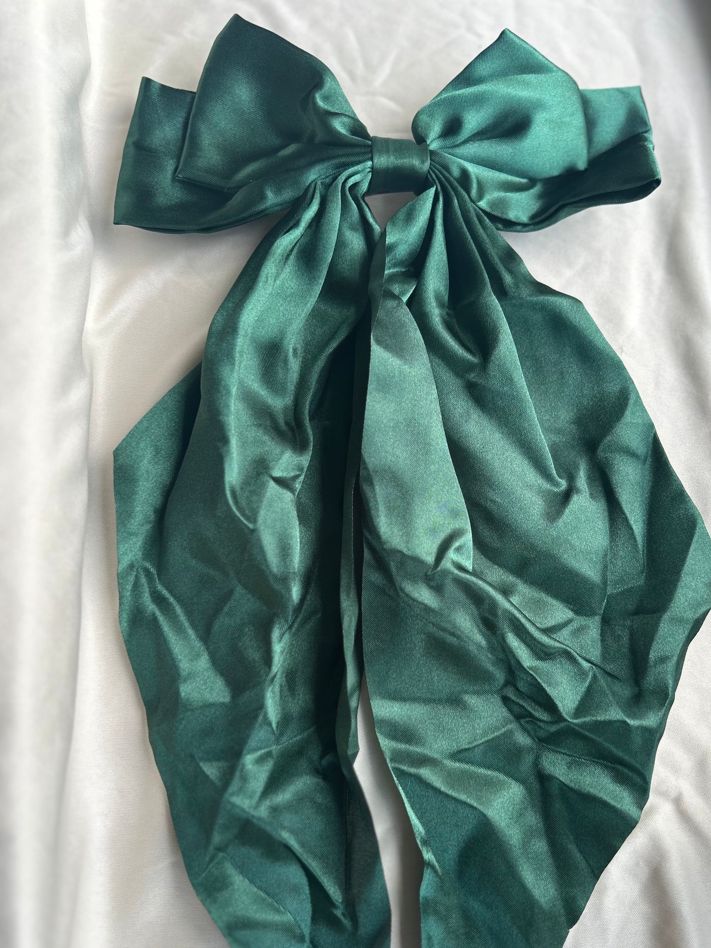 OVERSIZED SATIN HAIR BOWS