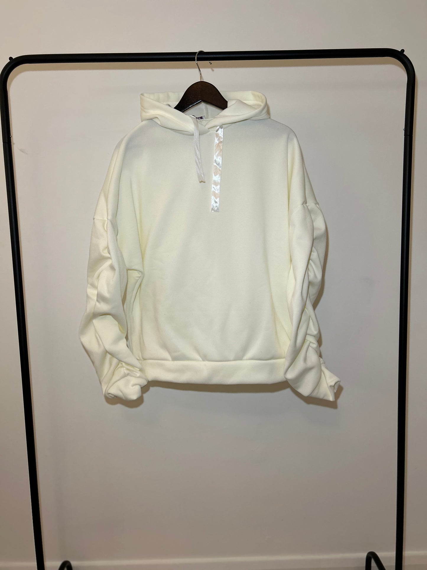 OVERSIZED RUCHED RIBBON HOODIES