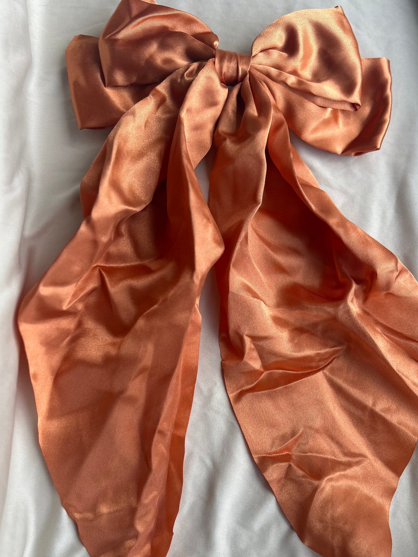 OVERSIZED SATIN HAIR BOWS