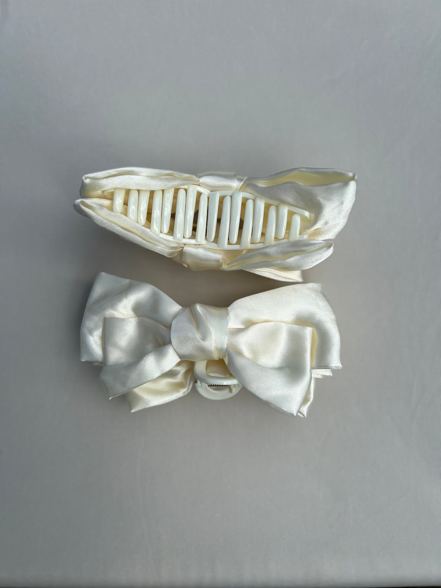 LARGE HAIR BOW CLAW CLIP