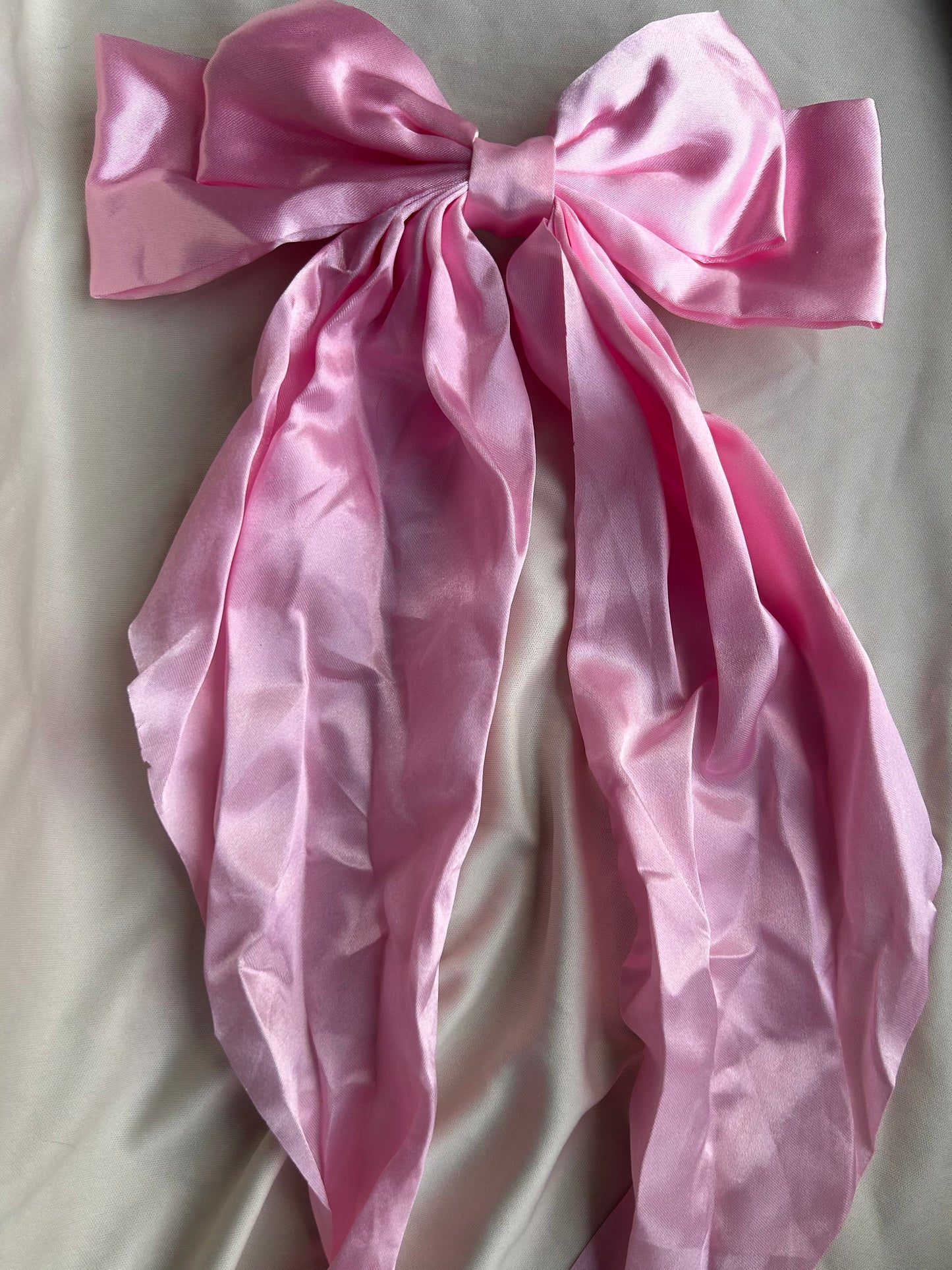 OVERSIZED SATIN HAIR BOWS