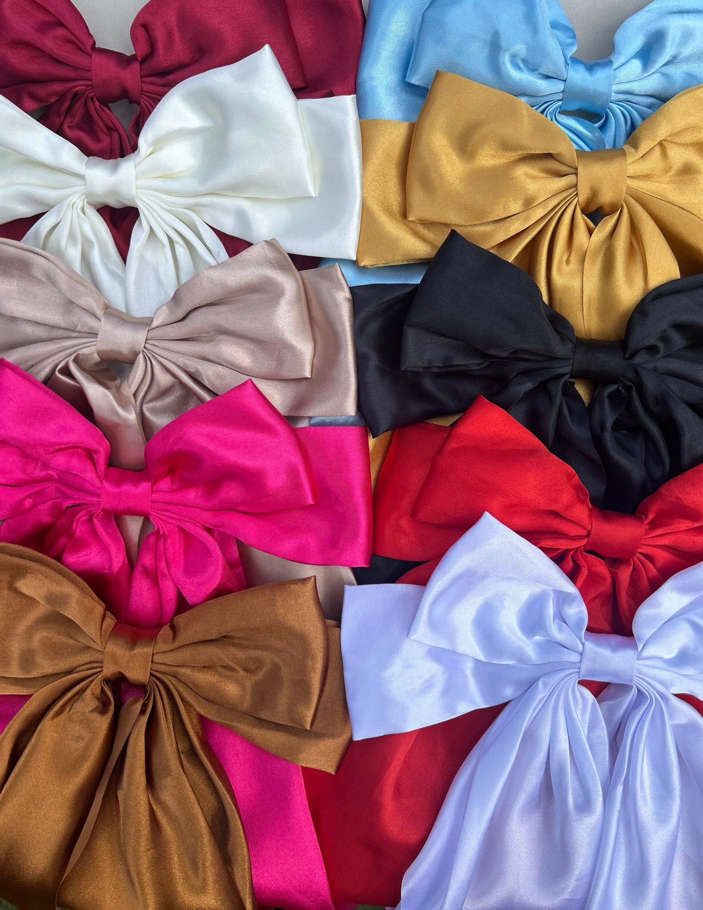 OVERSIZED SATIN HAIR BOWS