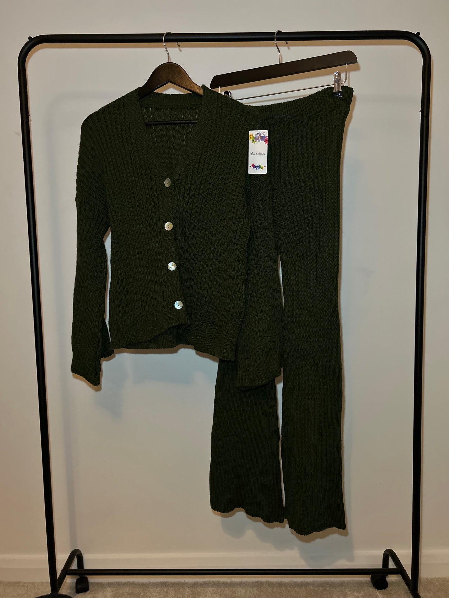 KNITTED CARDIGAN AND FLARED SET