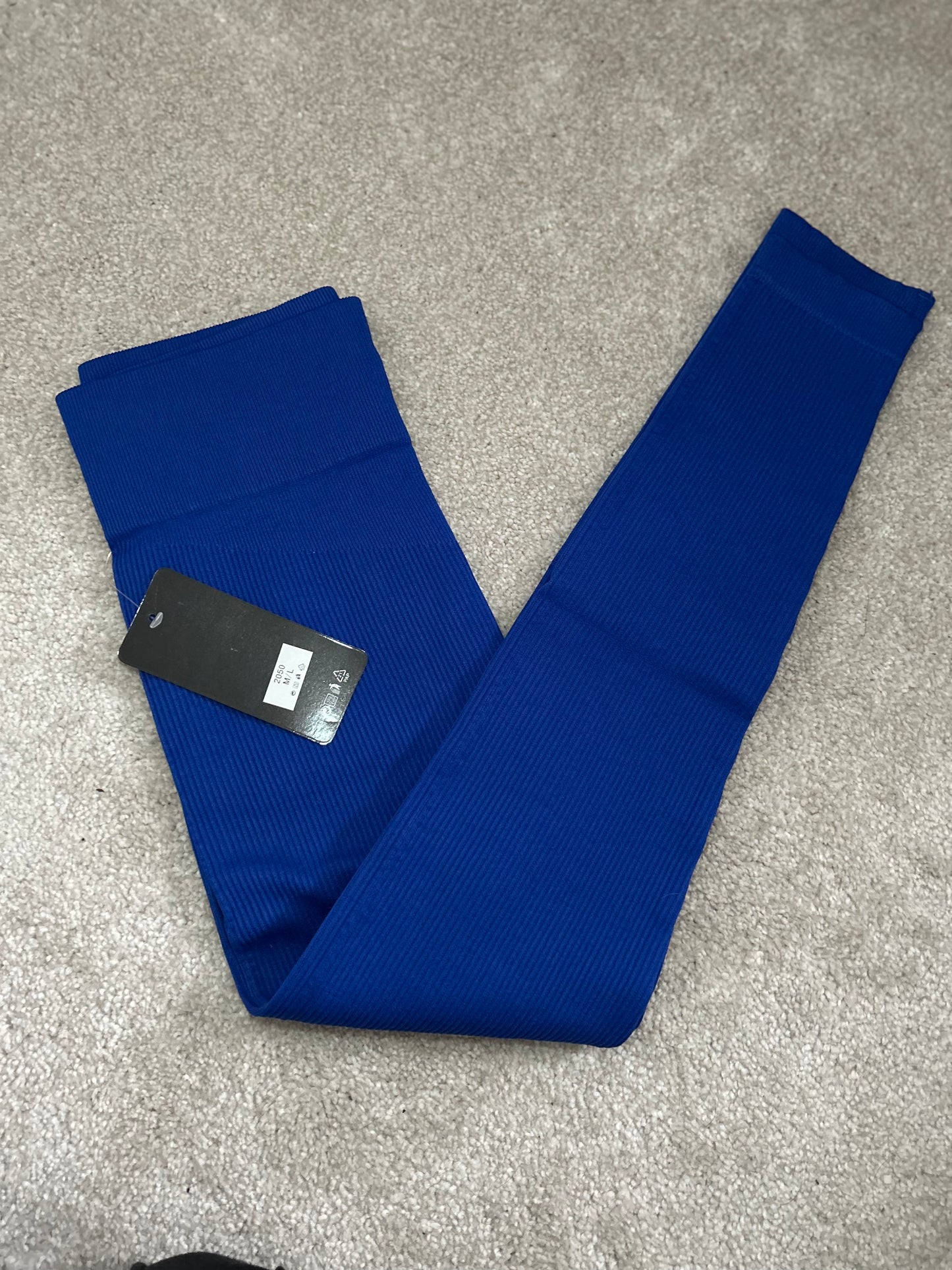 THICK HIGH WAISTED RIBBED LEGGINGS