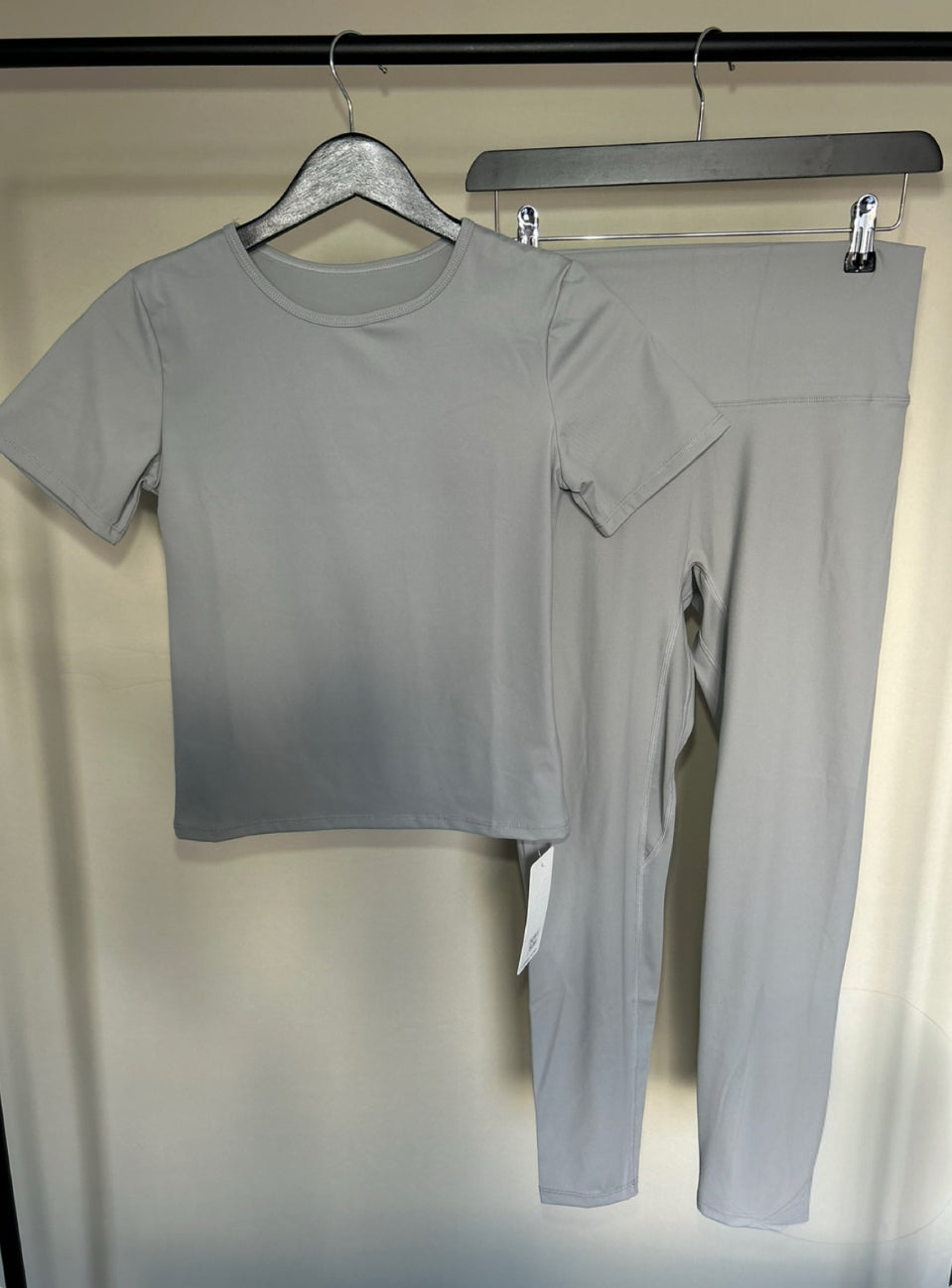 SLINKY SHORT SLEEVED GYM SET