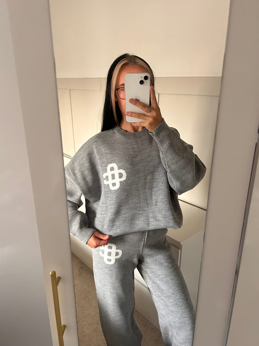 OVERSIZED KNITTED CO-ORD