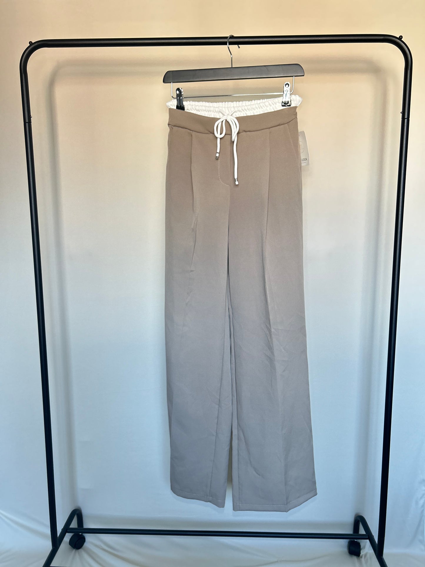 WHITE WAISTBAND STRAIGHT LEG TROUSERS