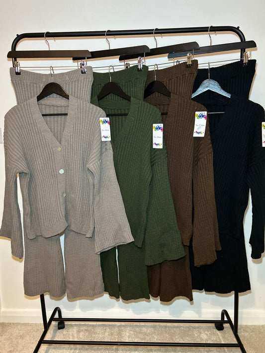 KNITTED CARDIGAN AND FLARED SET