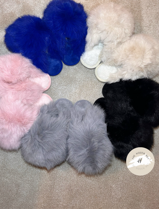 XL FLUFFY SLIPPERS