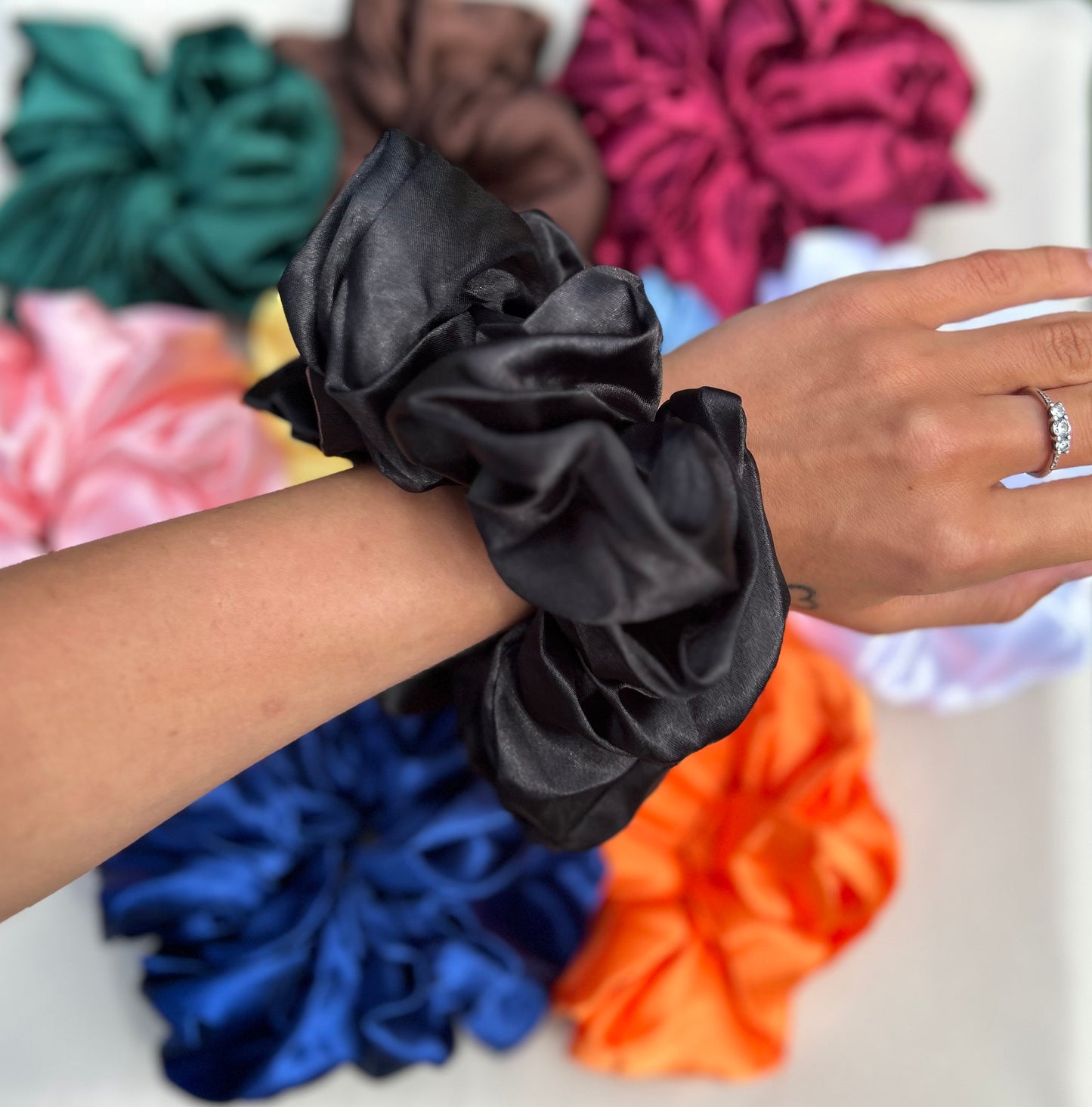 XL SATIN SCRUNCHIES