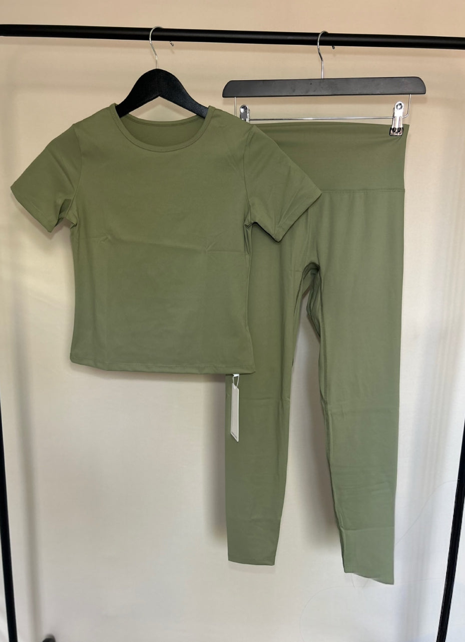 SLINKY SHORT SLEEVED GYM SET